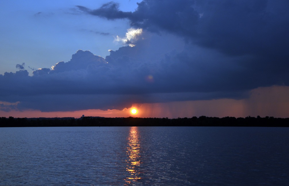 Sunset on Potomac